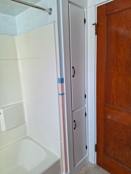 bathroom - 94 Western Ave
