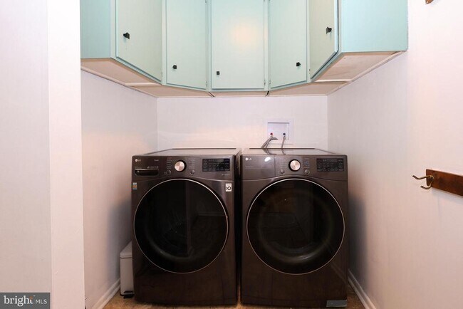 Building Photo - 206 Drakes Drum Dr