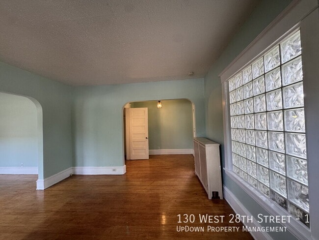 Building Photo - 130 W 28th St