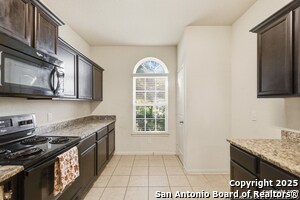 Building Photo - 6023 Pleasant Lake
