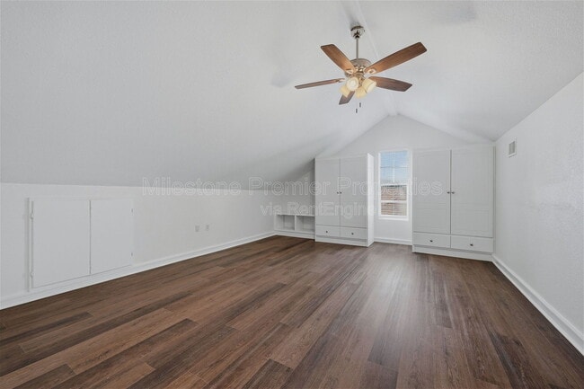 Building Photo - 3118 Normandy Dr