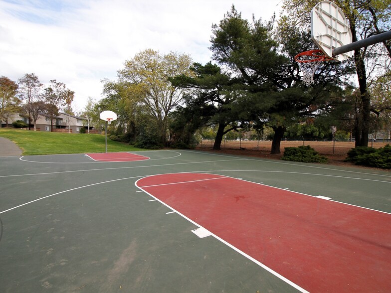 Lynwood Knolls 812 Beelard Dr Vacaville CA 95687 Apartment Finder