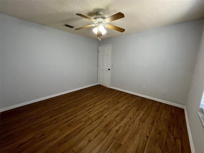 Building Photo - 1098 Seagate Dr W