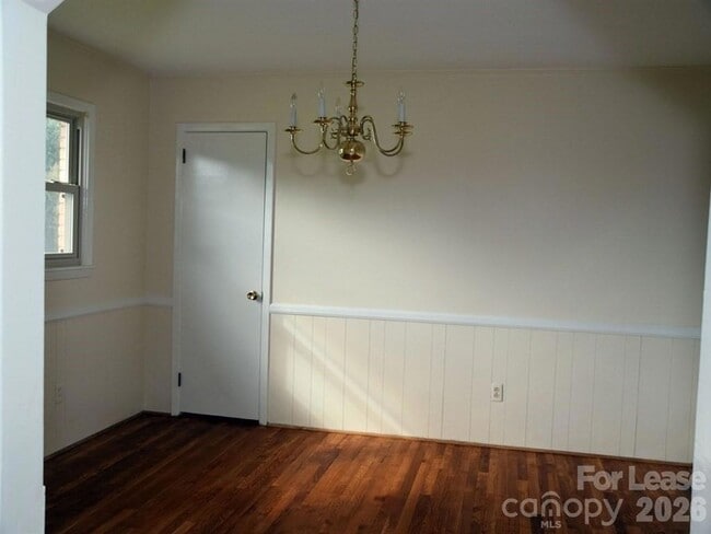 Building Photo - 1812 Cameron Rd