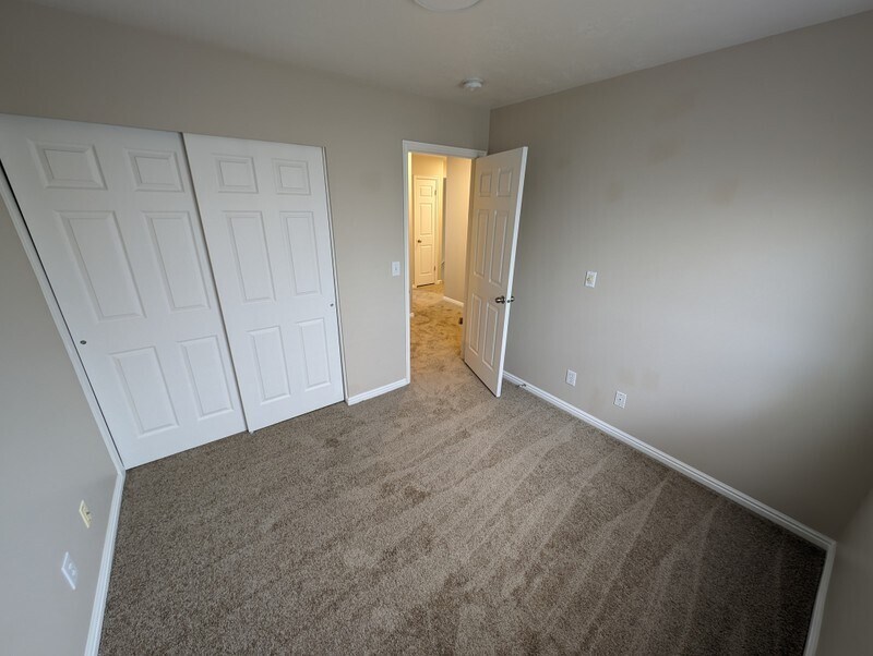 Building Photo - 6921 Florentine Way