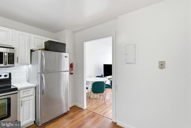 Building Photo - 955 26th St NW