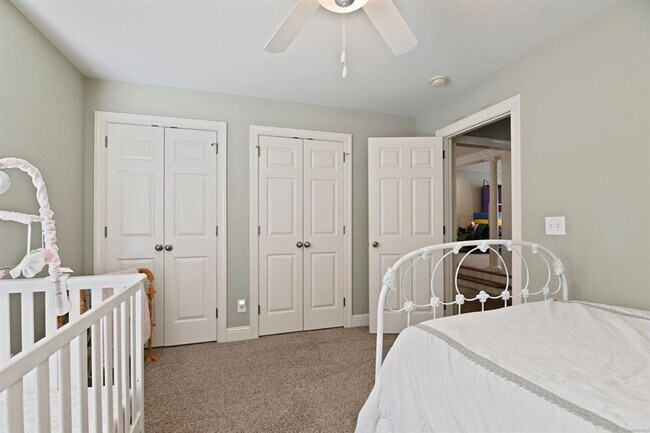 Building Photo - 401 Clear Creek View