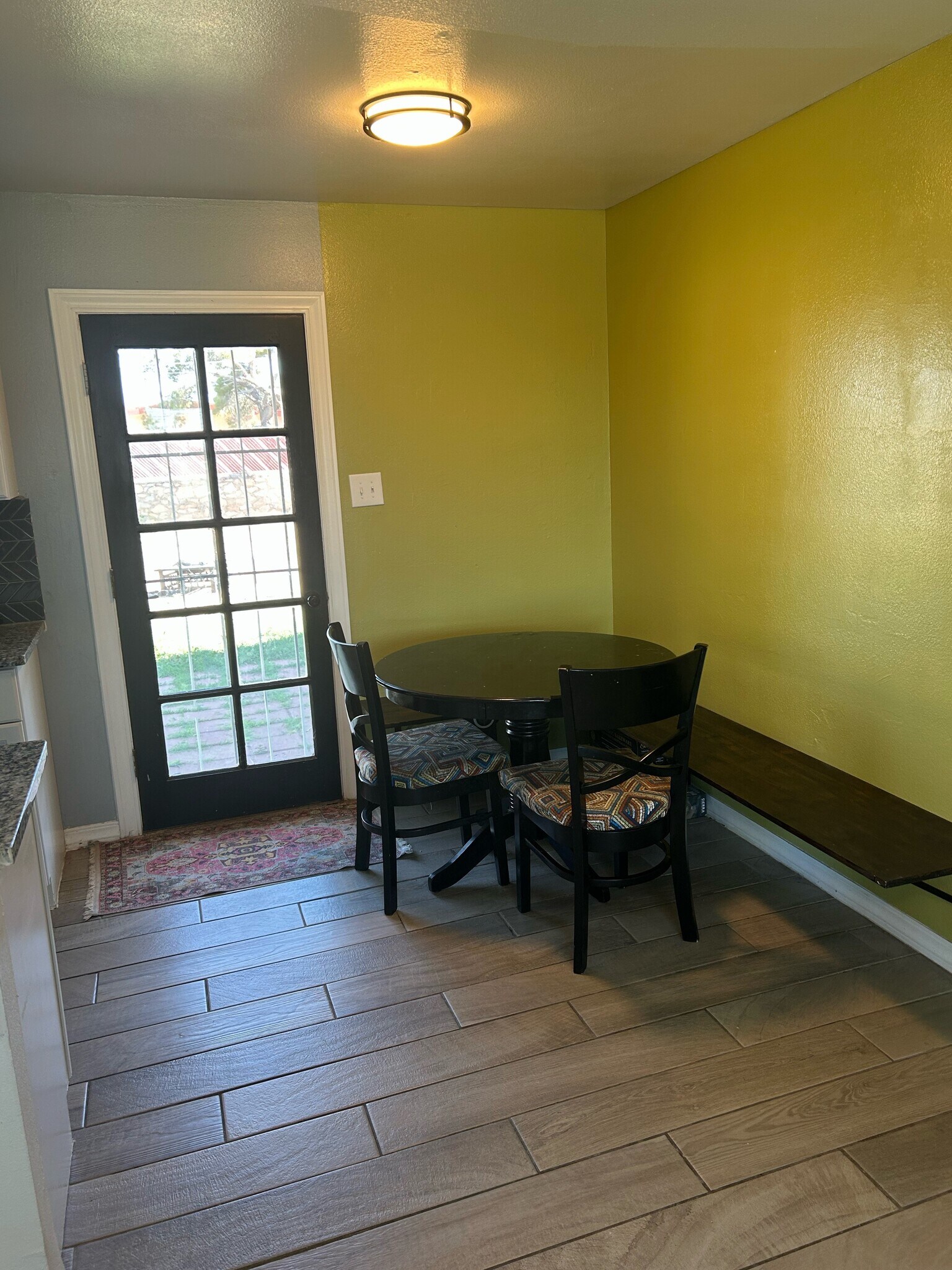 Breakfast Nook - 3804 Titanic Ave