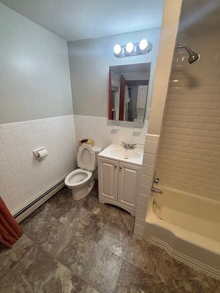 Building Photo - 43 Clinton St