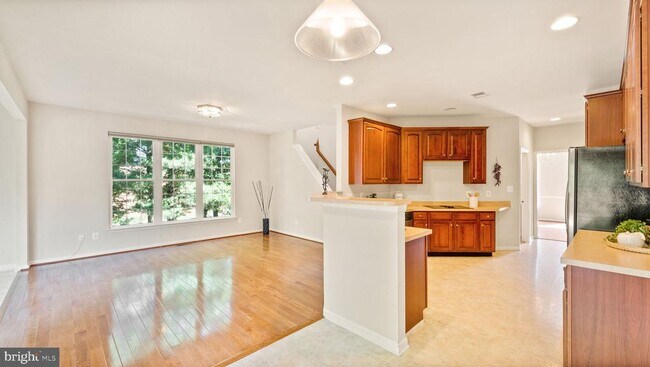 Building Photo - 219 Grassy Ridge Terrace