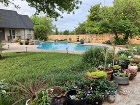 Building Photo - 1916 Nighthawk Dr