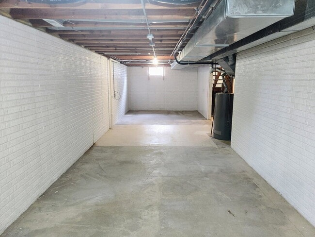 Building Photo - 671 61st St