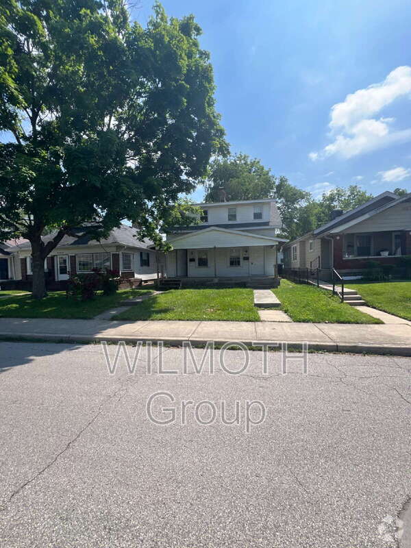 Building Photo - 923 N Drexel Ave