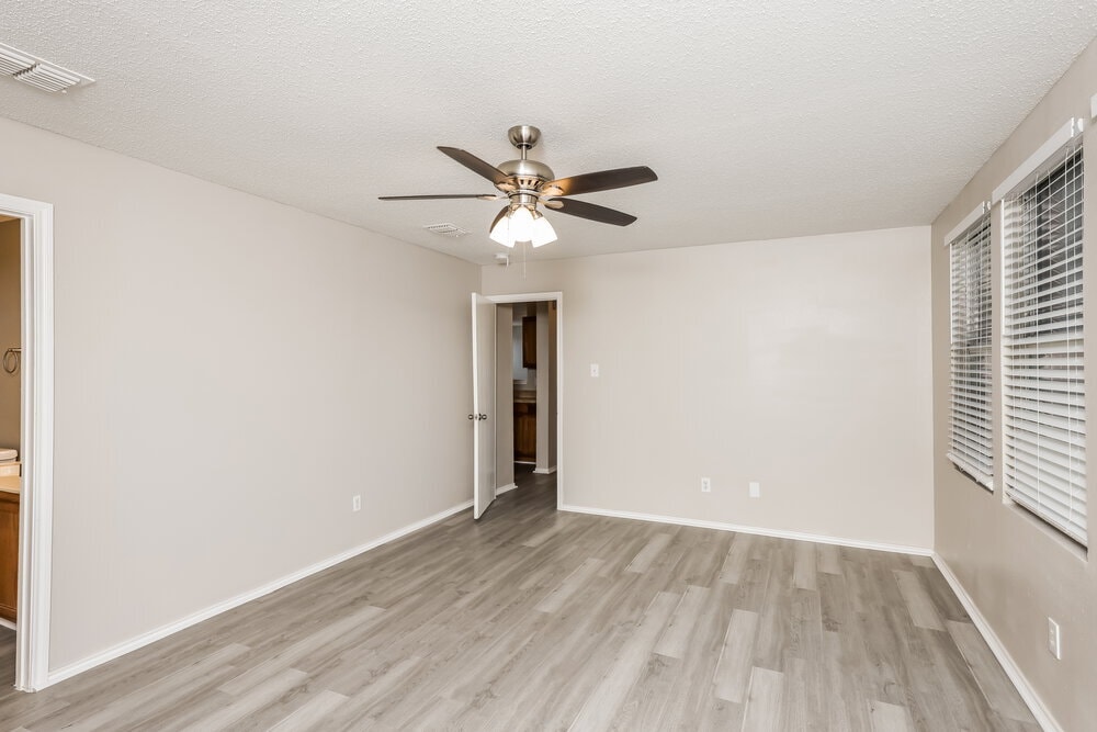 Building Photo - 2909 Paint Brush Pl