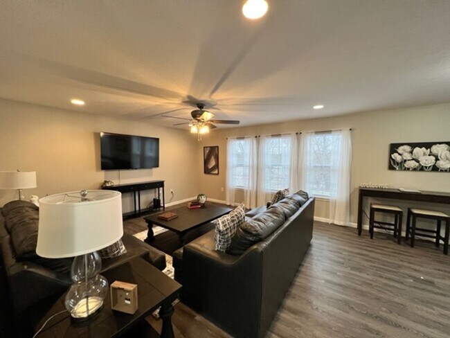 Building Photo - NEW Executive Home in Germantown, OH