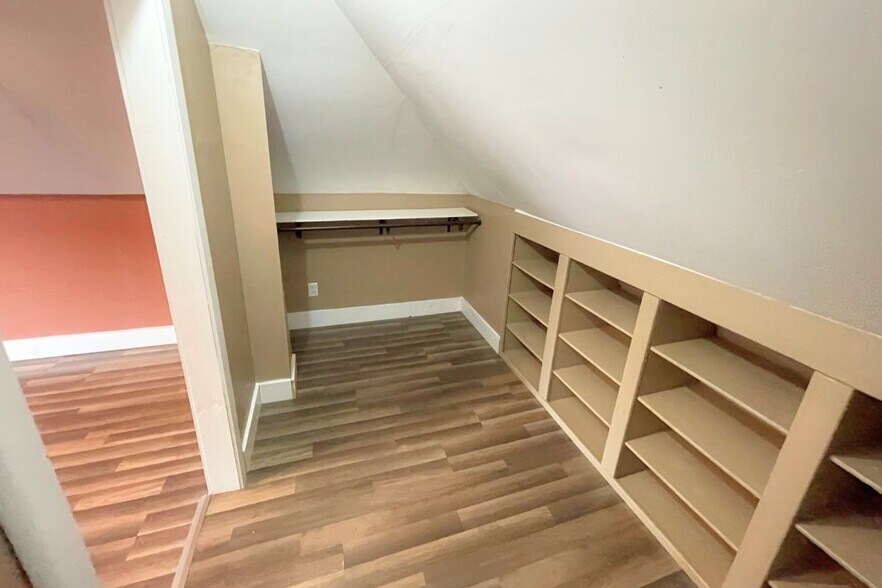 Renovated 3rd Floor with Closet - 1449 E Long St