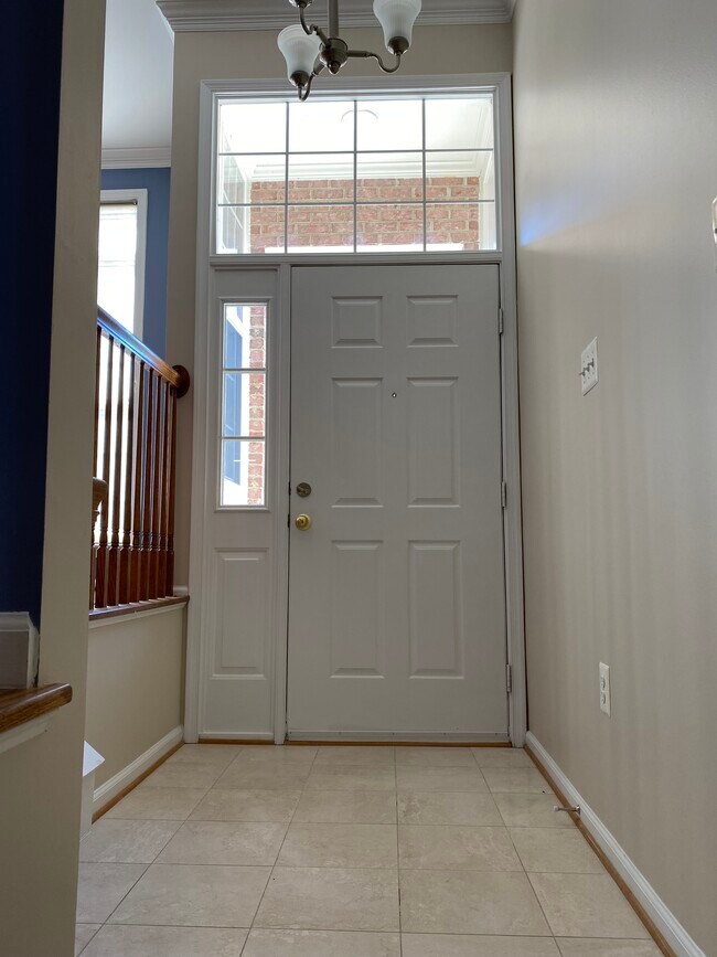 Building Photo - 5708 Governors Pond Cir