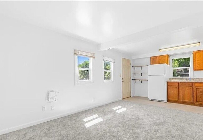Building Photo - 3705 Burchfield Dr