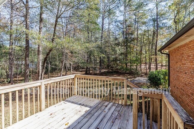 Building Photo - 1060 Windbrooke Ct