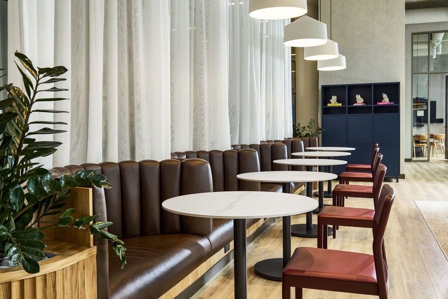 Building Photo - 40 Western Ave