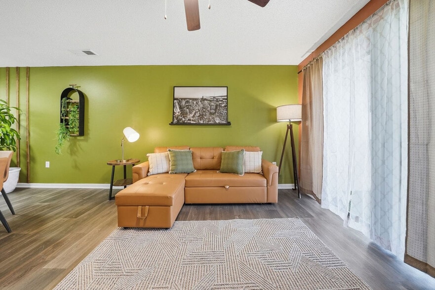 Building Photo - 8307 Royal Sand Cir