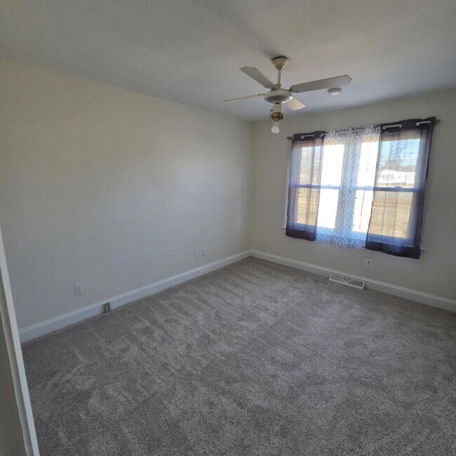 Building Photo - 2969 NC-33