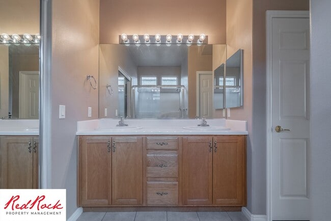 Building Photo - 2 Bedroom Townhome in Coral Canyon with Resort Amenities