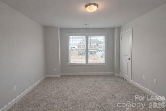 Building Photo - 1211 Ashe Mdw Dr