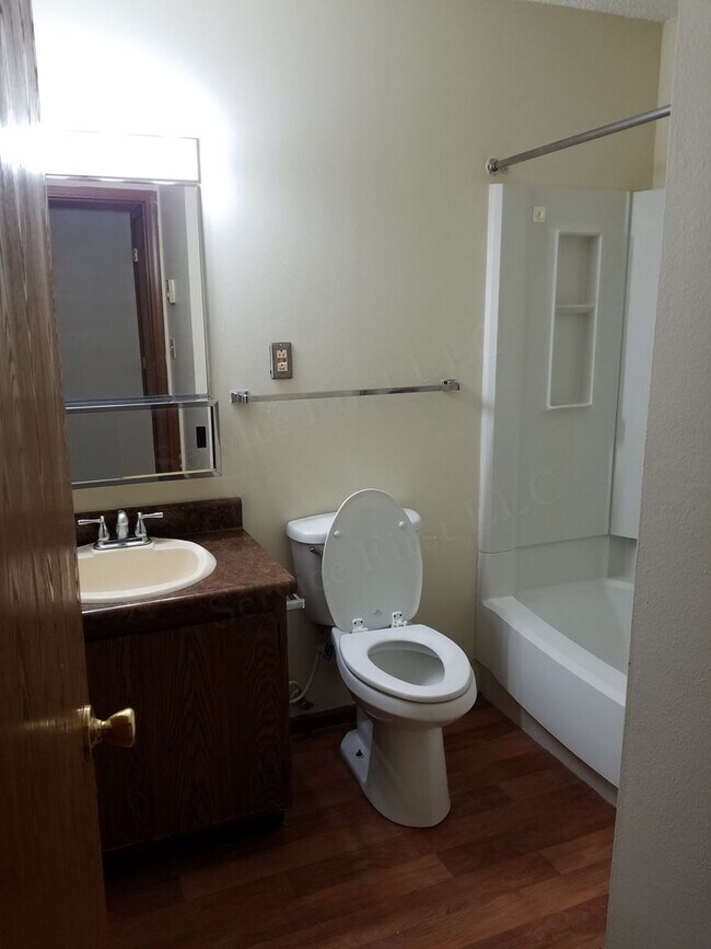 Building Photo - Sommerfield Apartments