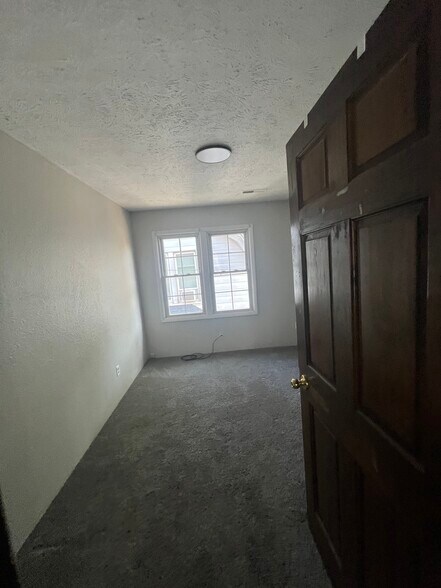 Building Photo - 1712 W Bradley Ave