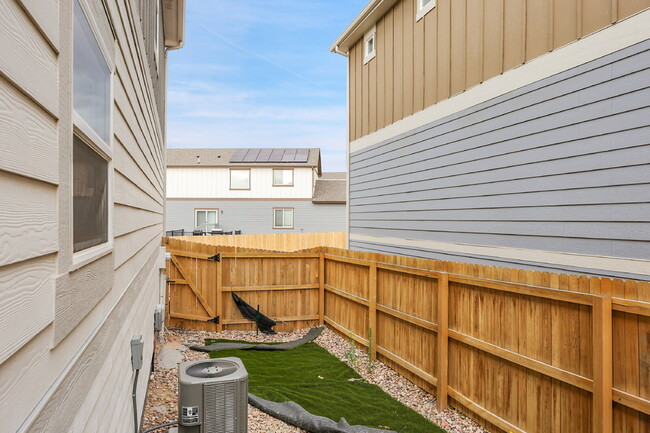 Building Photo - $2,550 - 3 Bed, 2.5 Bath Home in Colorado ...