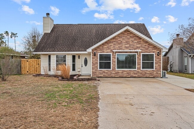 Building Photo - 505 Carrie Ln