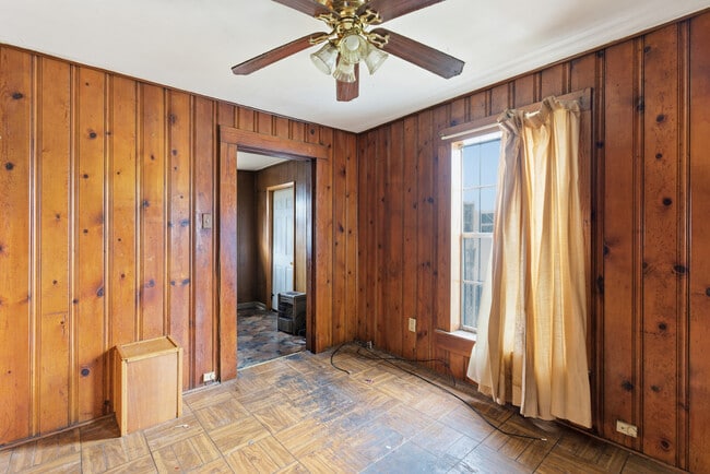 Building Photo - 502 64th St