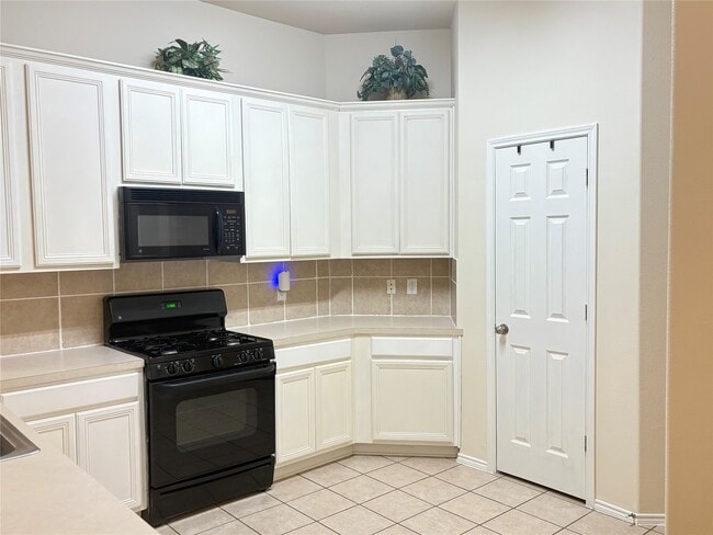 Building Photo - 9614 Ashwood Valley Dr