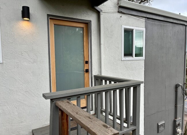 Building Photo - 239 Corte Madera Ave