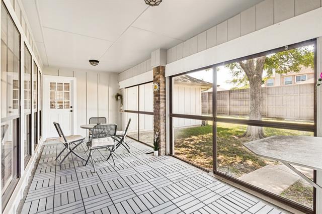 Building Photo - 4300 Driftwood Dr