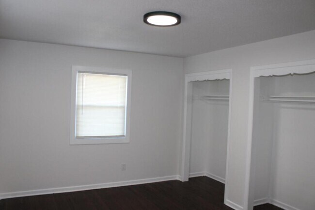 Building Photo - 18008 E 27 St S