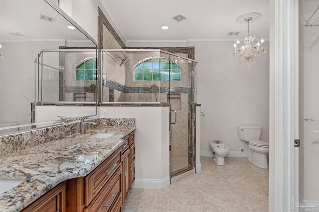 Building Photo - 8731 Thunderbird Dr