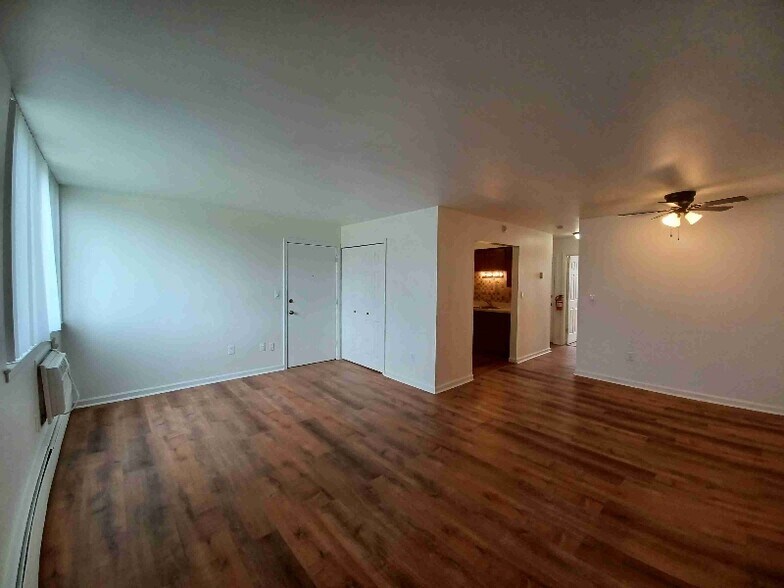 Primary Photo - 1861 W 13 Mile Rd