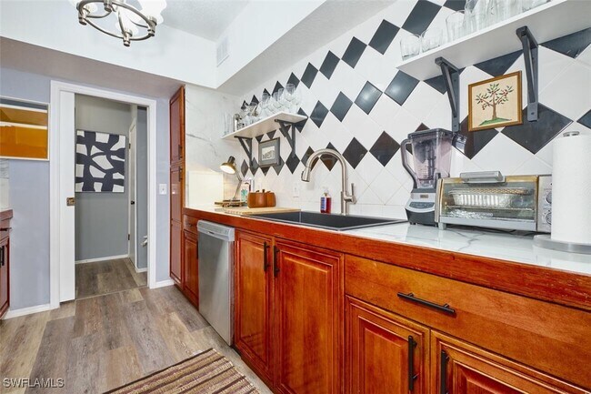 Building Photo - 109 Tuscana Ct