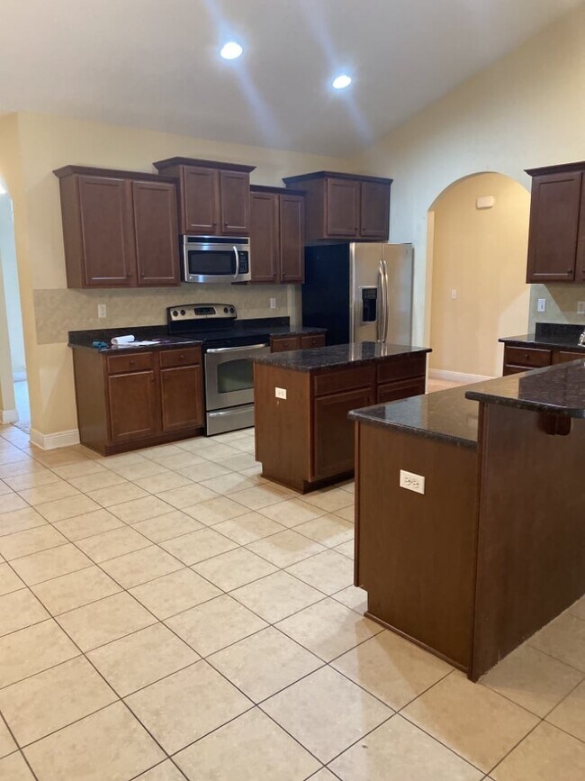 Building Photo - 603 Rowan Cir