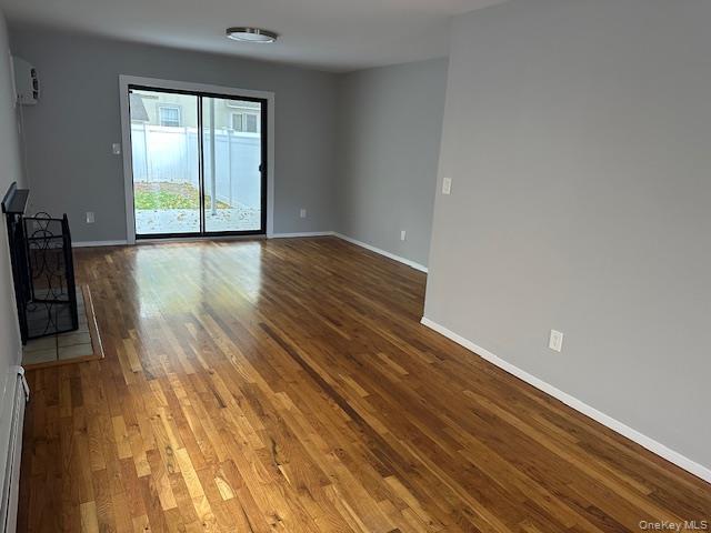 Building Photo - 14 Pequot Ave