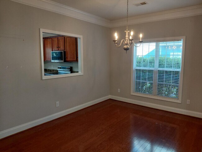 Building Photo - 300 Hampton Forest Dr