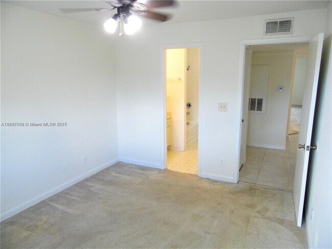 Building Photo - 3987 NW 87th Ave