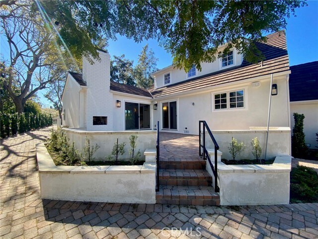 Building Photo - 3645 Vía Palomino