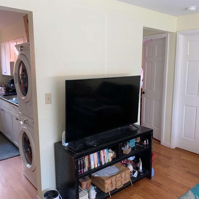 Building Photo - 955 Smith Ln