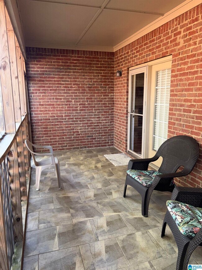 Building Photo - 805 Narrows Point Dr