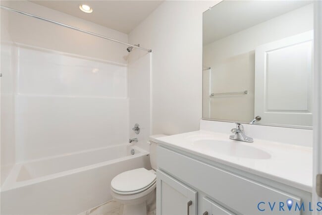 Building Photo - 5327 Chamberlayne Rd