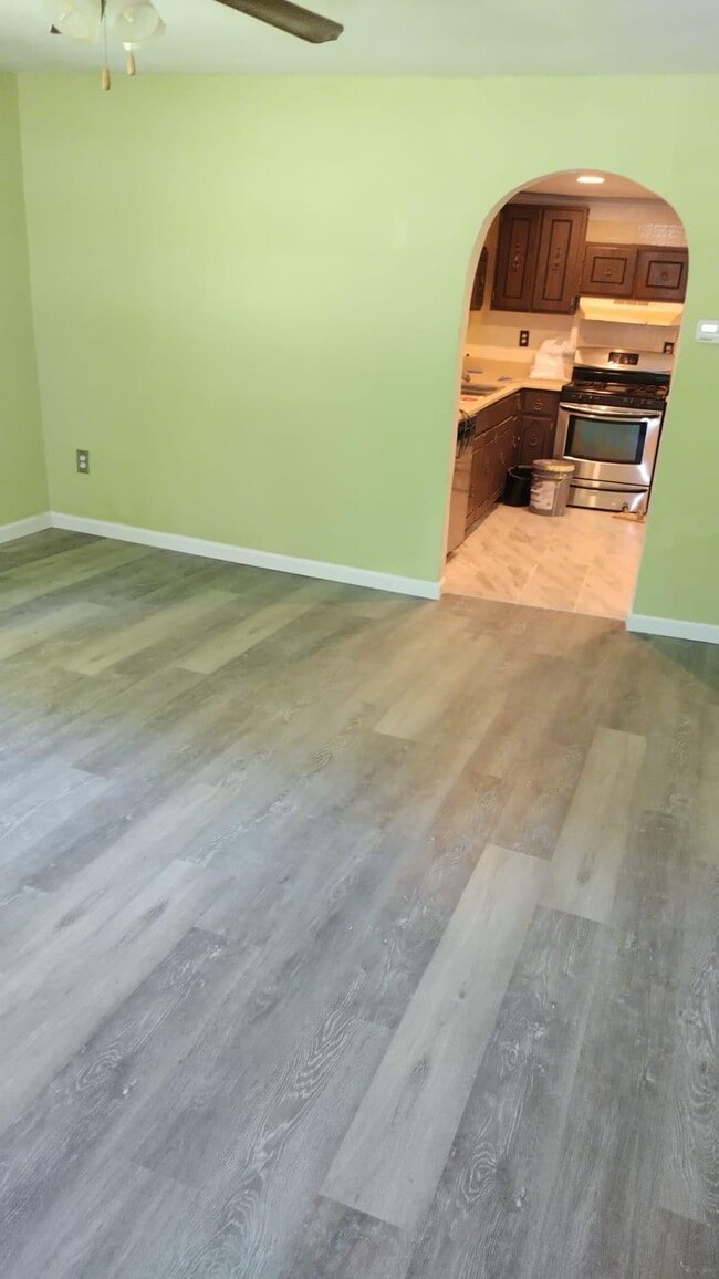 Building Photo - 204 South St