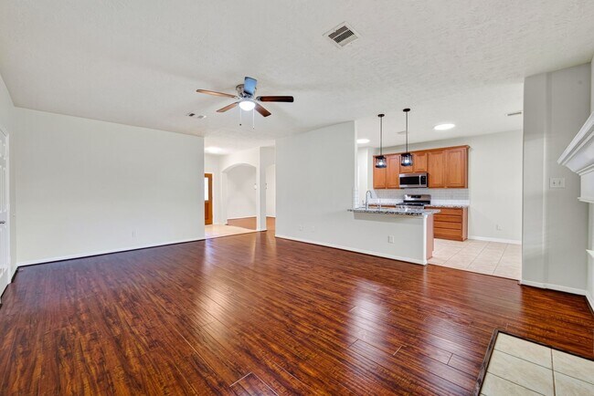 Building Photo - 6118 N Fawnlake Dr